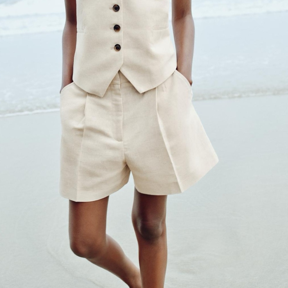 Zara White linen blend shorts